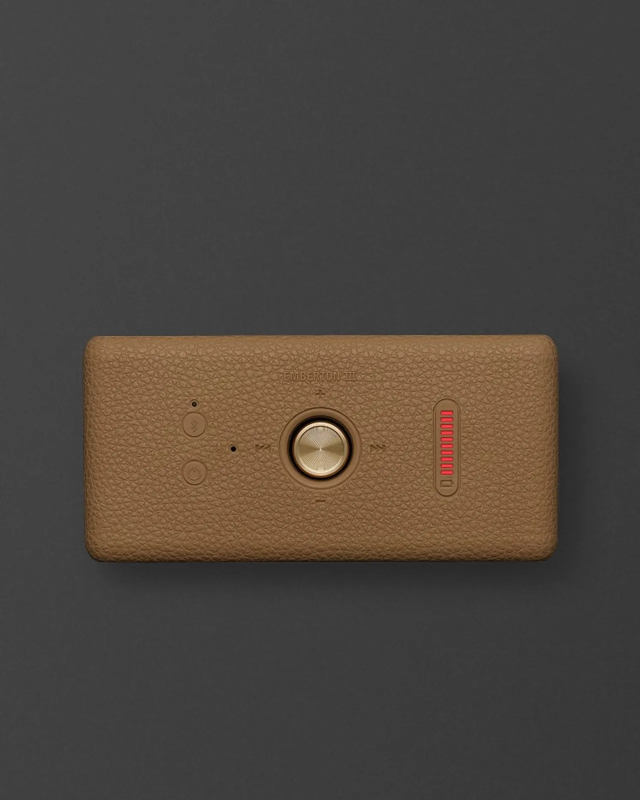Chi tiết Marshall Emberton III Brown núm brass và logo