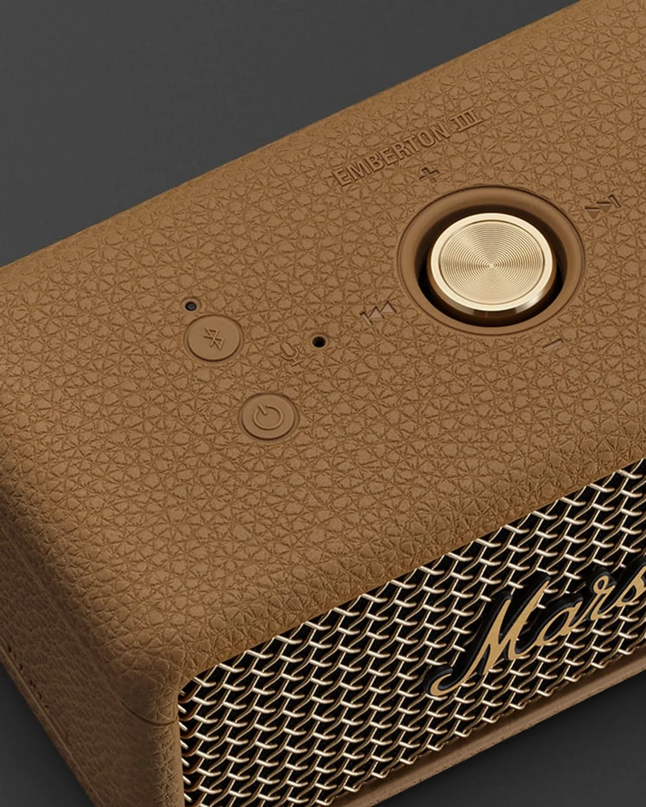 Marshall Emberton III Brown lifestyle outdoors