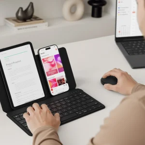 Satechi OntheGo Black trên bàn làm việc