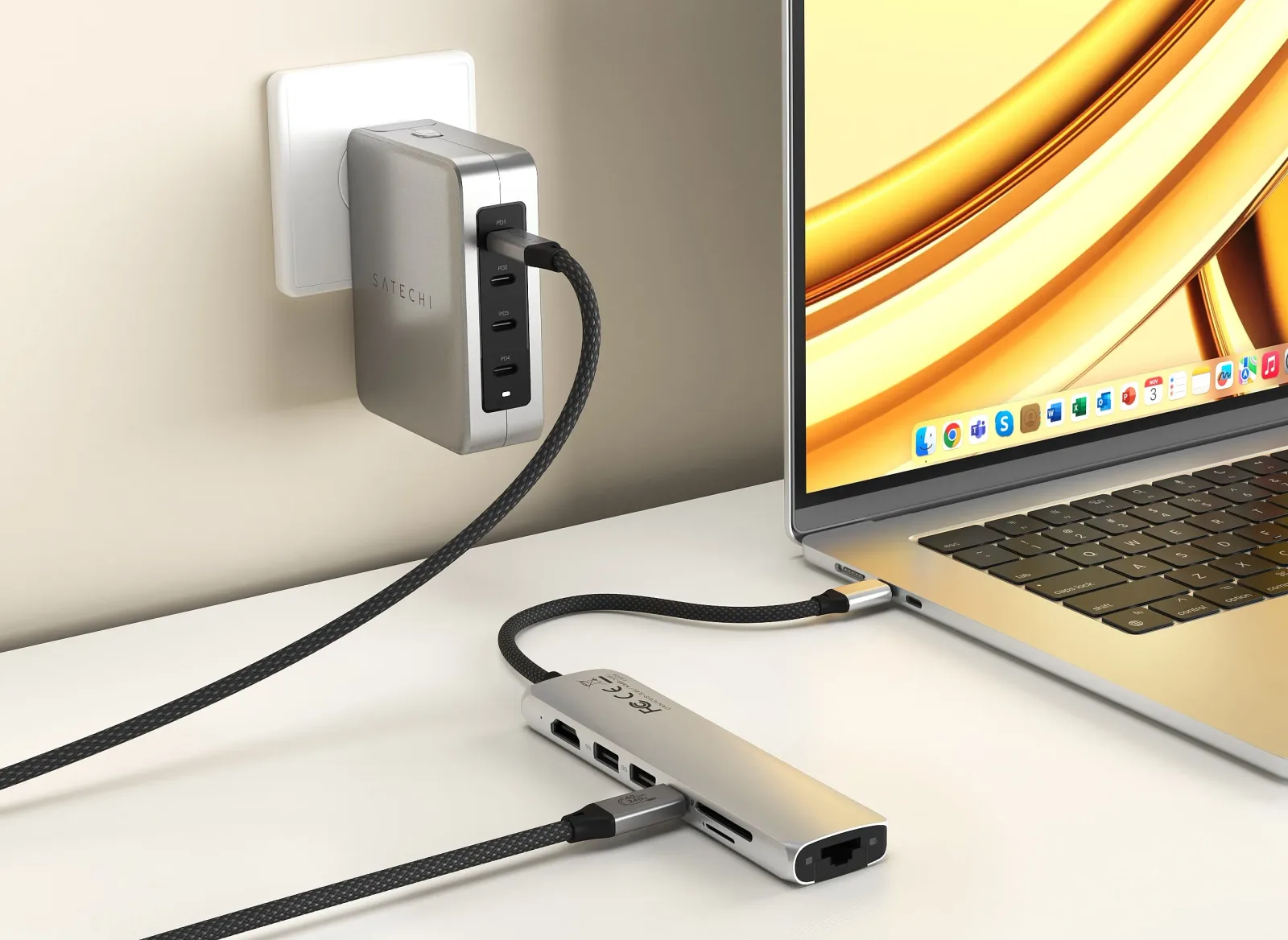 Slim Multiport 7in1 Silver góc nghiêng