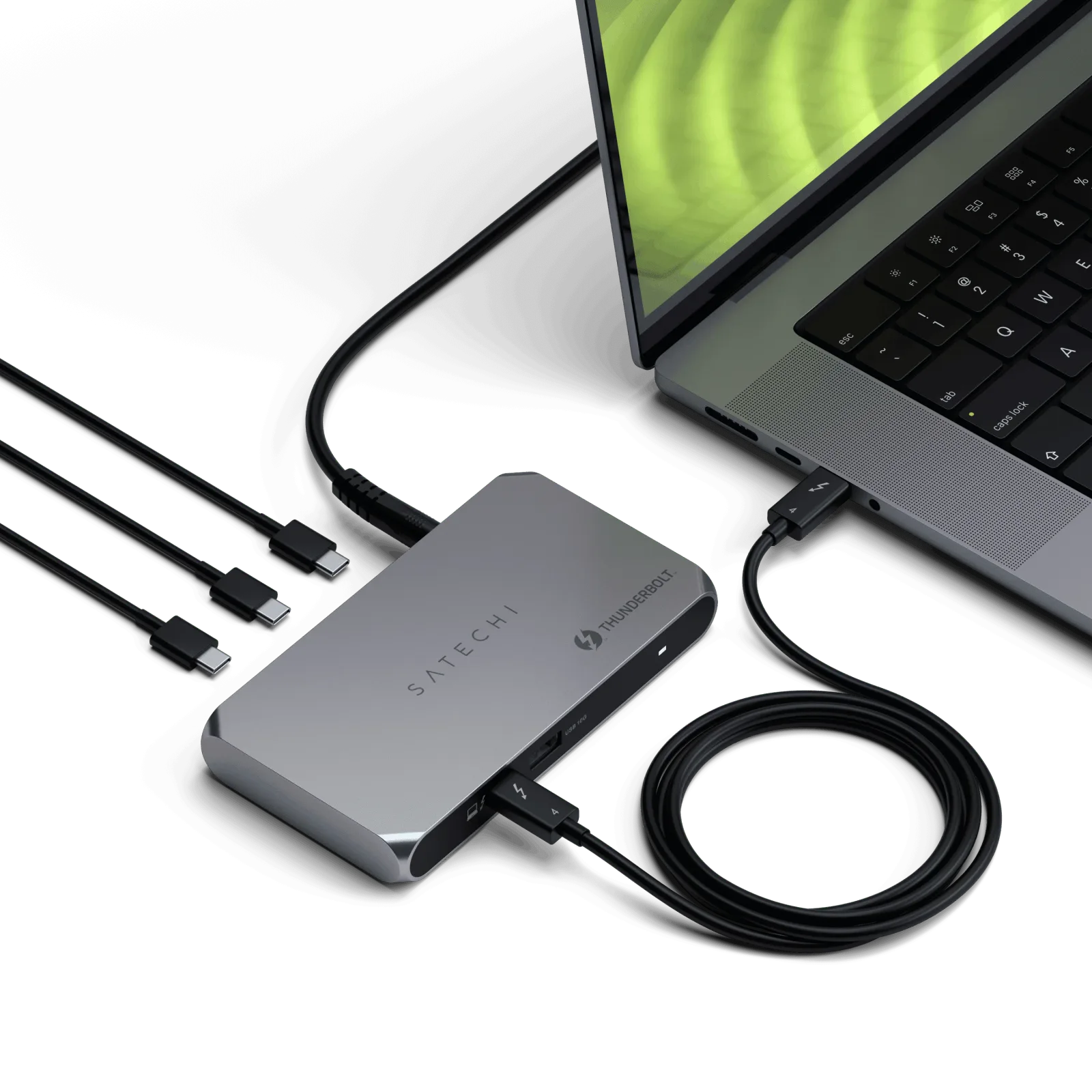 Slim Hub Pro trên bàn làm việc MacBook