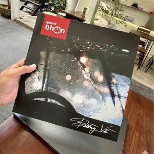 Bìa đĩa than Đường Về, ảnh mưa trên kính và chữ ký tên album