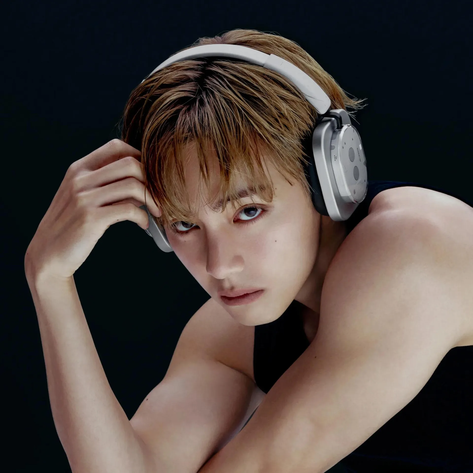 V (BTS) chạm headband Nothing Headphone (1) Pro trắng